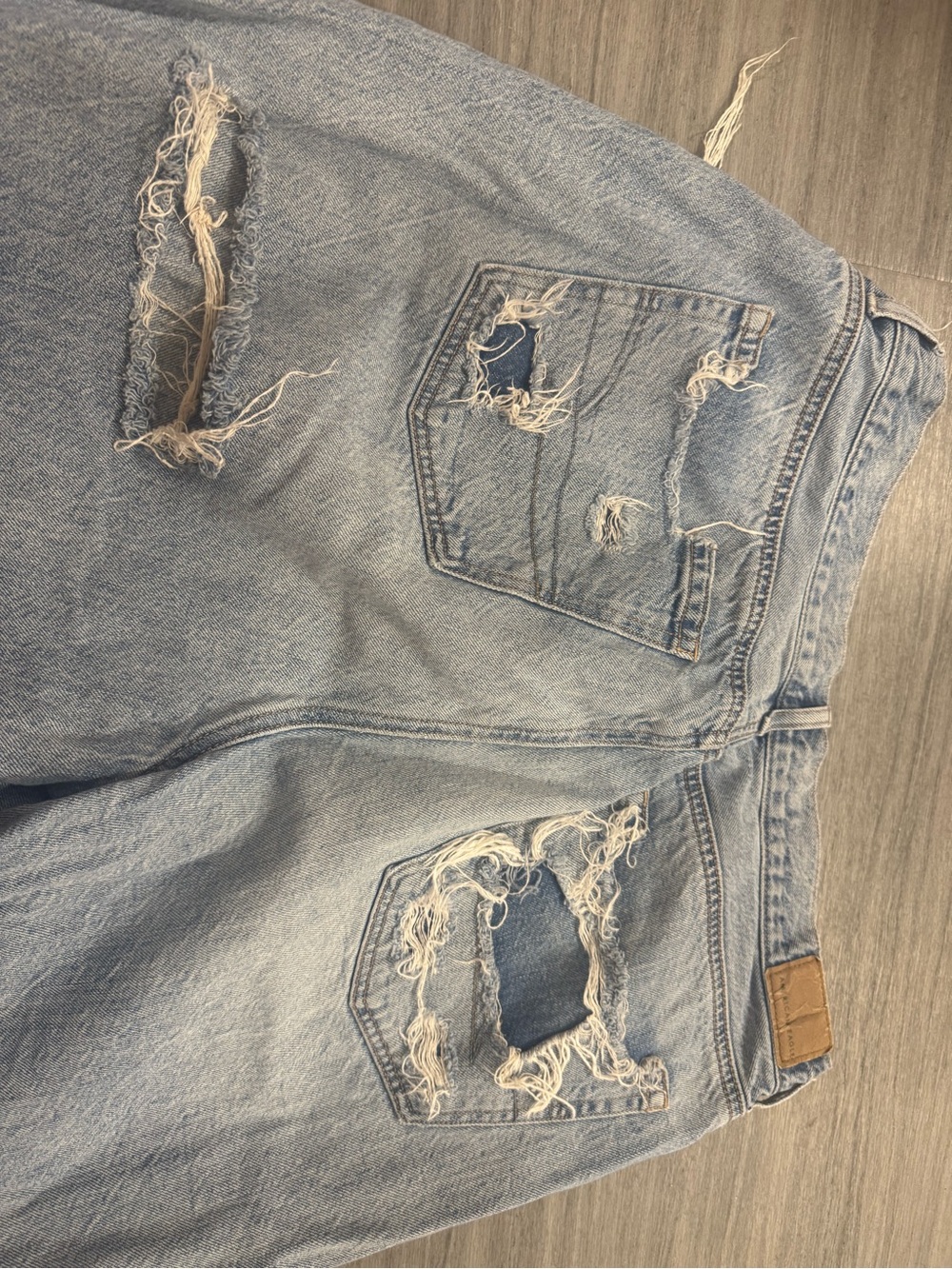 Light Blue Distressed Women’s American Eagle Jeans - Picture 2 of 9